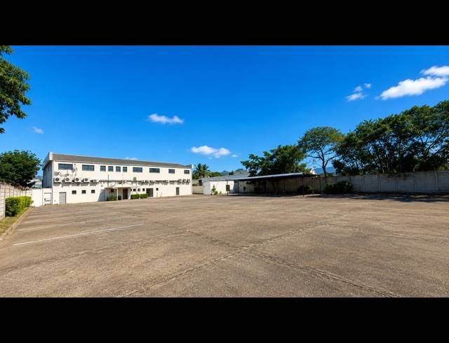 1,196M² BUILDING TO LET IN WINDERMERE